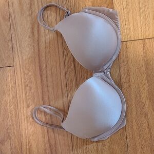 Victoria's Secret 34C Very Sexy Push Up Bra